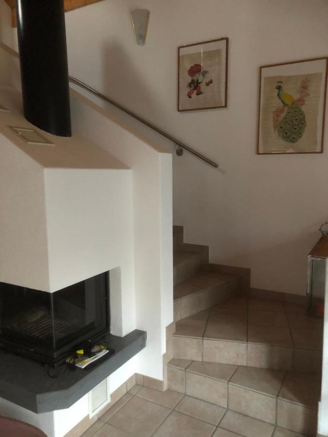 Gemuetliche Ferienwohnung Mit Garten ビアスカ エクステリア 写真