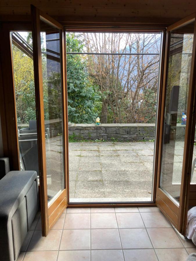 Gemuetliche Ferienwohnung Mit Garten ビアスカ エクステリア 写真