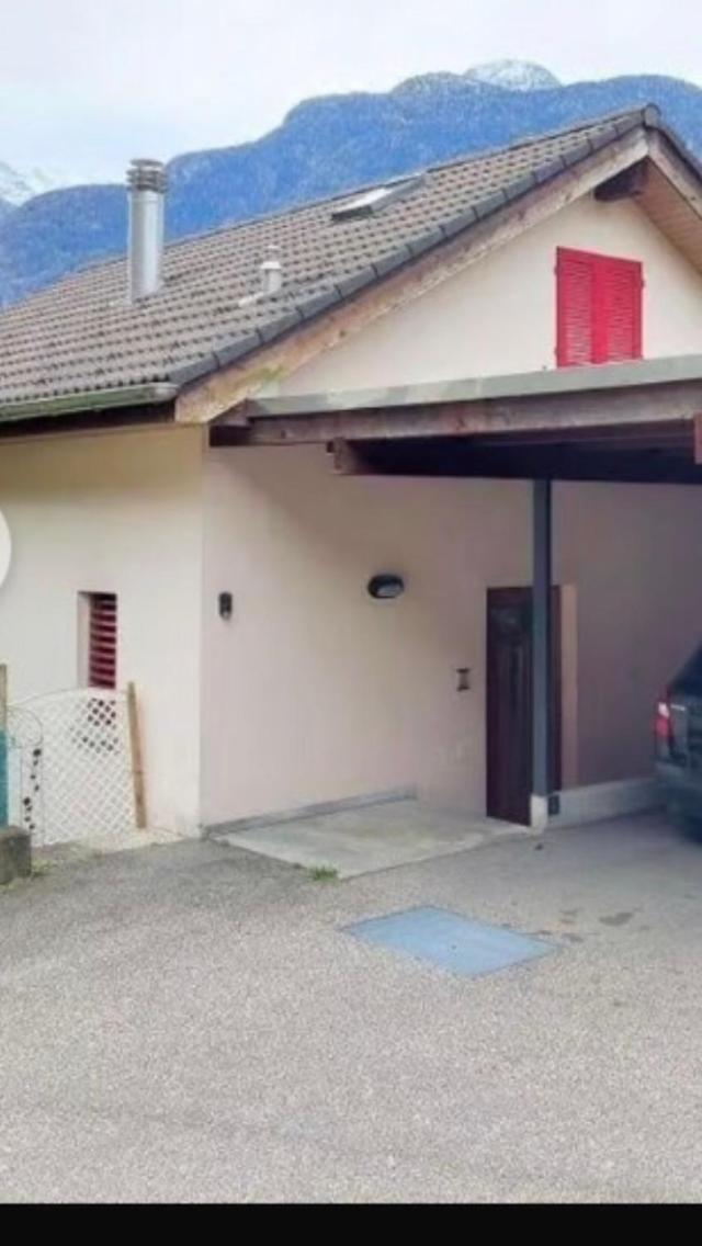 Gemuetliche Ferienwohnung Mit Garten ビアスカ エクステリア 写真